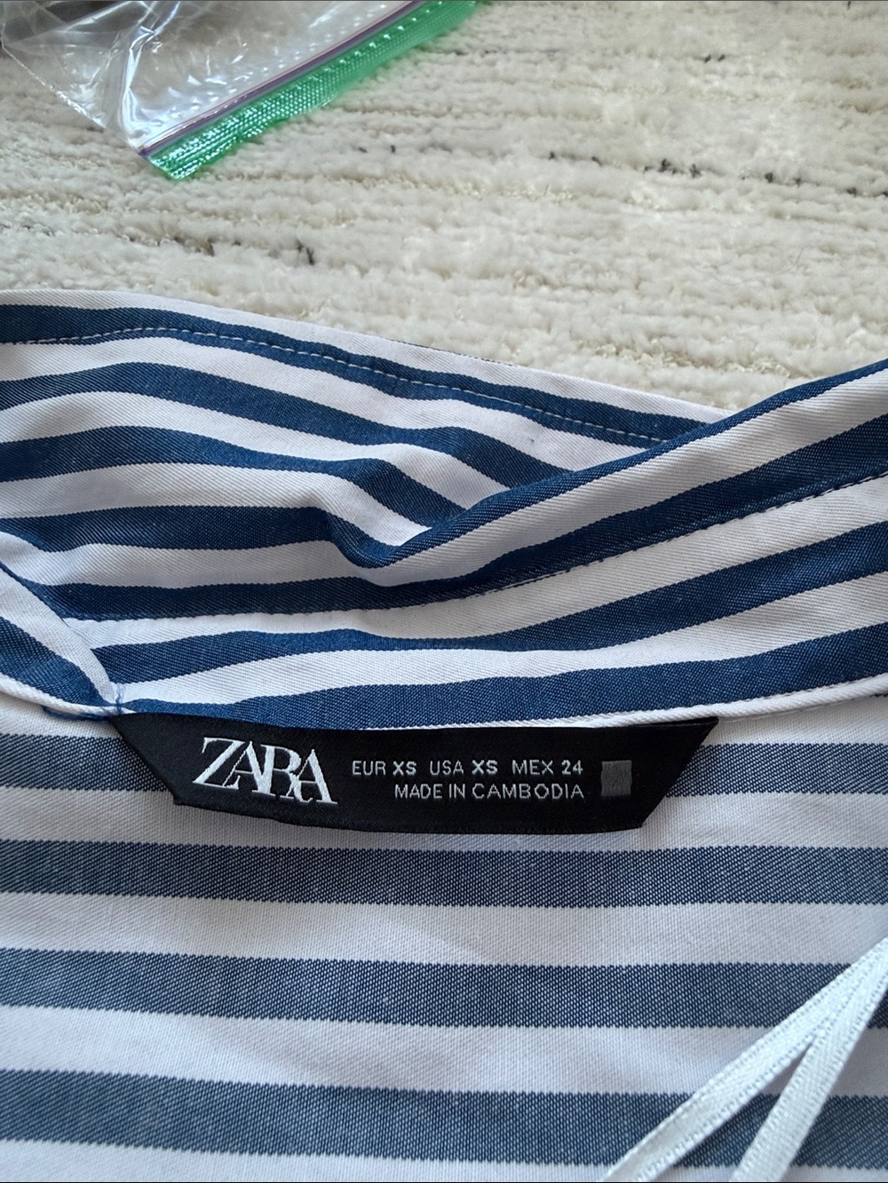 Women’s Zara Blue and White Vertical Stripe Button-Up Shirt - Picture 2 of 2